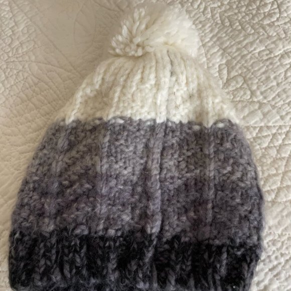 Gap Knit Hat - Gray/Blk/Wht + Pom - Picture 1 of 7